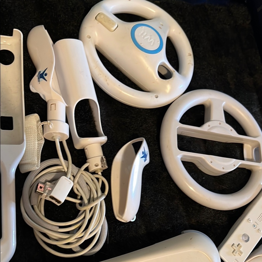 Nintendo Wii Fit Balance Board + Wii Sports Accessories Bundle - Picture 5 of 9